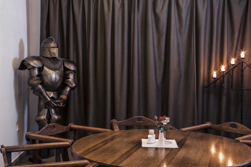 Moravská Třebová Excalibur Penzion A Restaurace מראה חיצוני תמונה