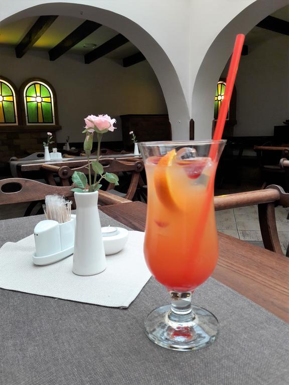 Moravská Třebová Excalibur Penzion A Restaurace מראה חיצוני תמונה