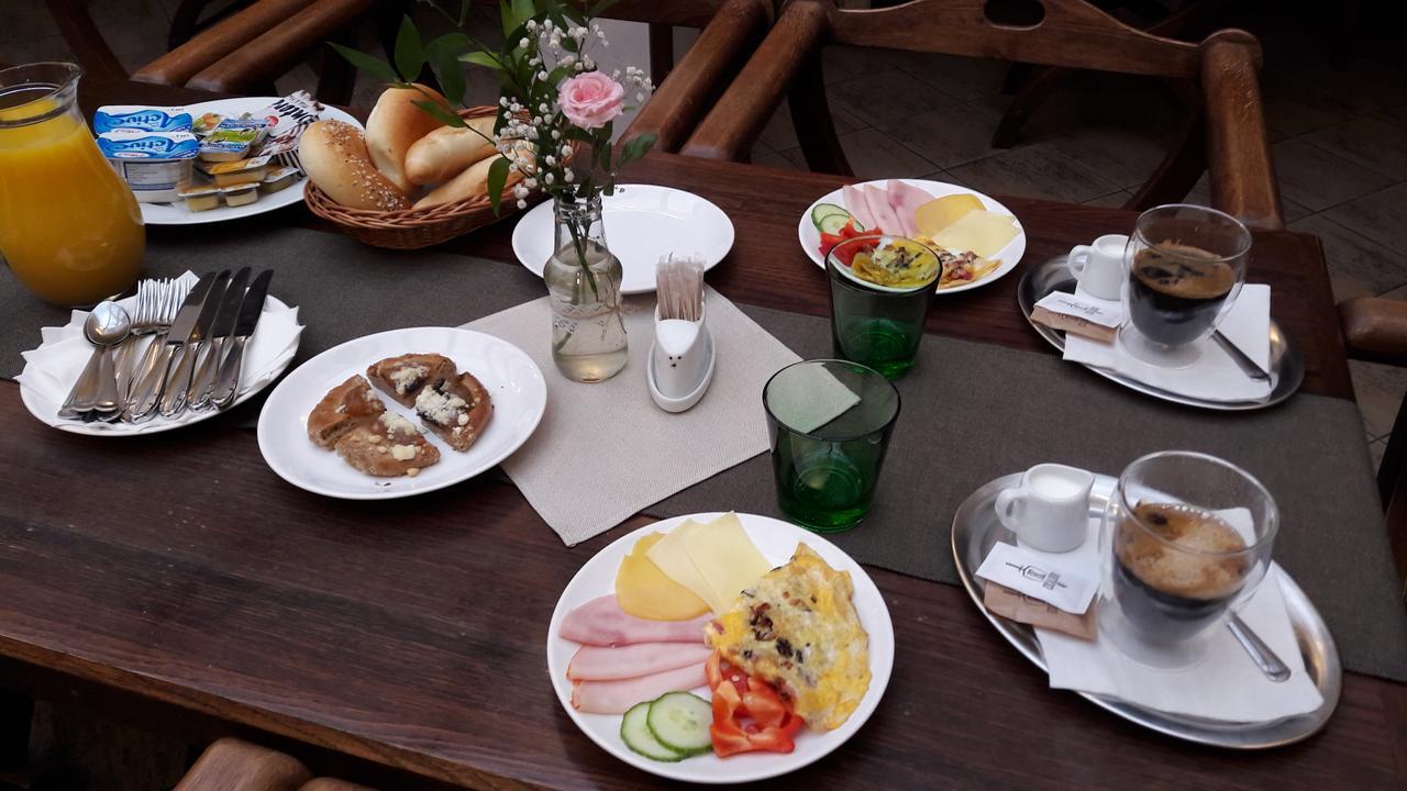 Moravská Třebová Excalibur Penzion A Restaurace מראה חיצוני תמונה